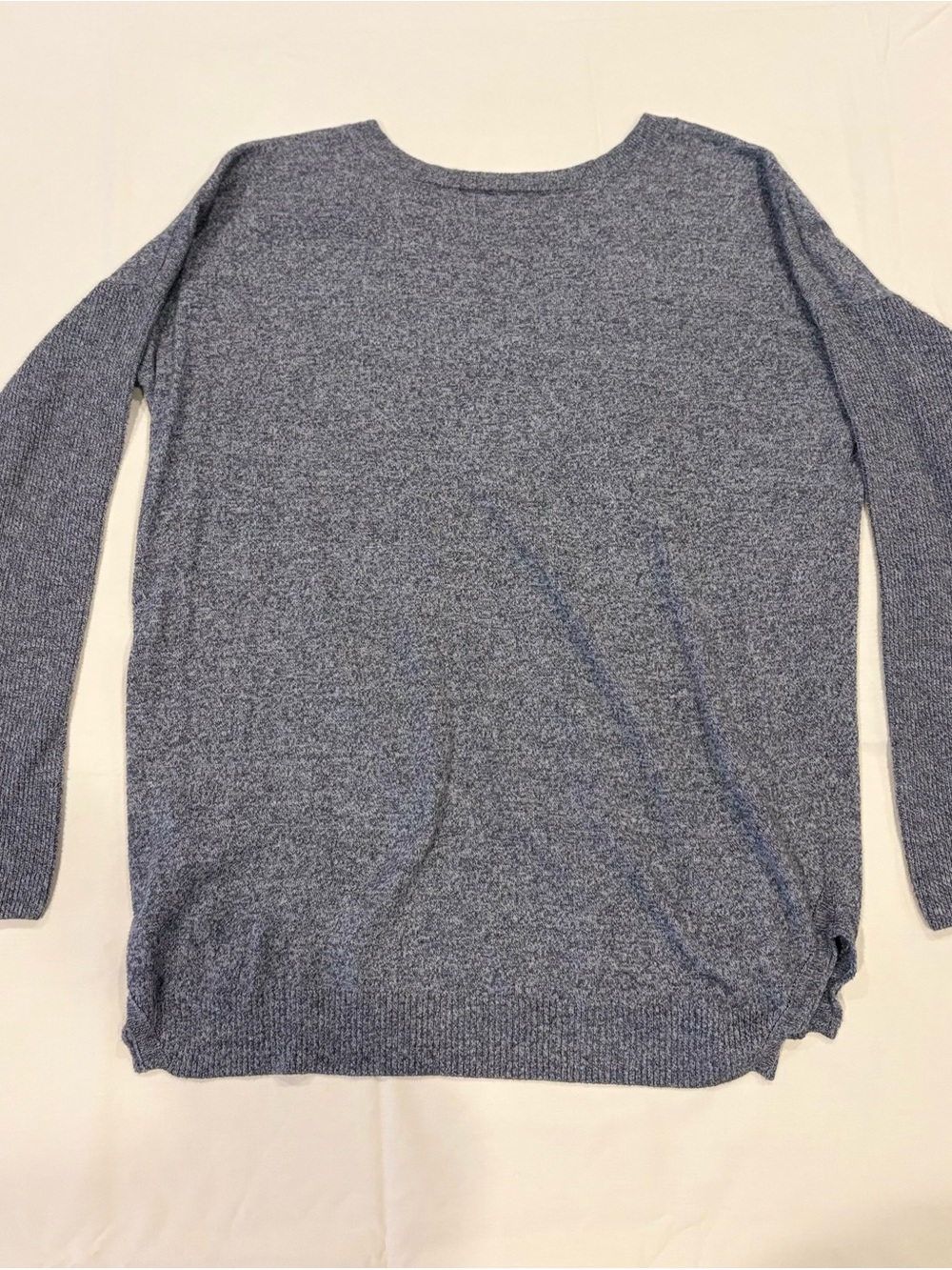 American Eagle Outfitters Heather Gray V-Neck Sweater - Picture 2 of 2